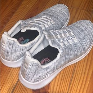 Skechers Air-Cooled Memory Foam